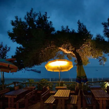 Al Bosco Кемпинг Градо